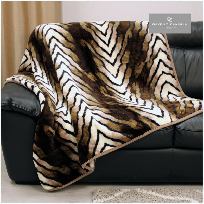 12046011 animal fur throw 150x200 brown skin 1 2