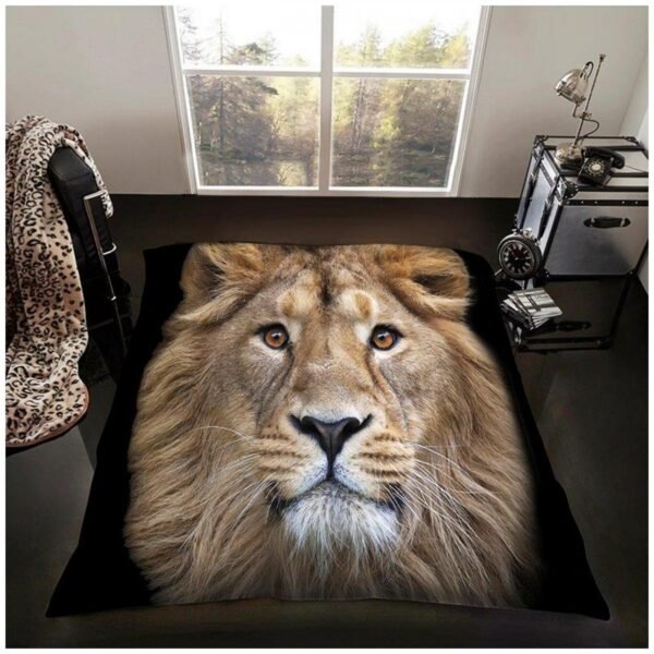 Lion Throw - Image 2