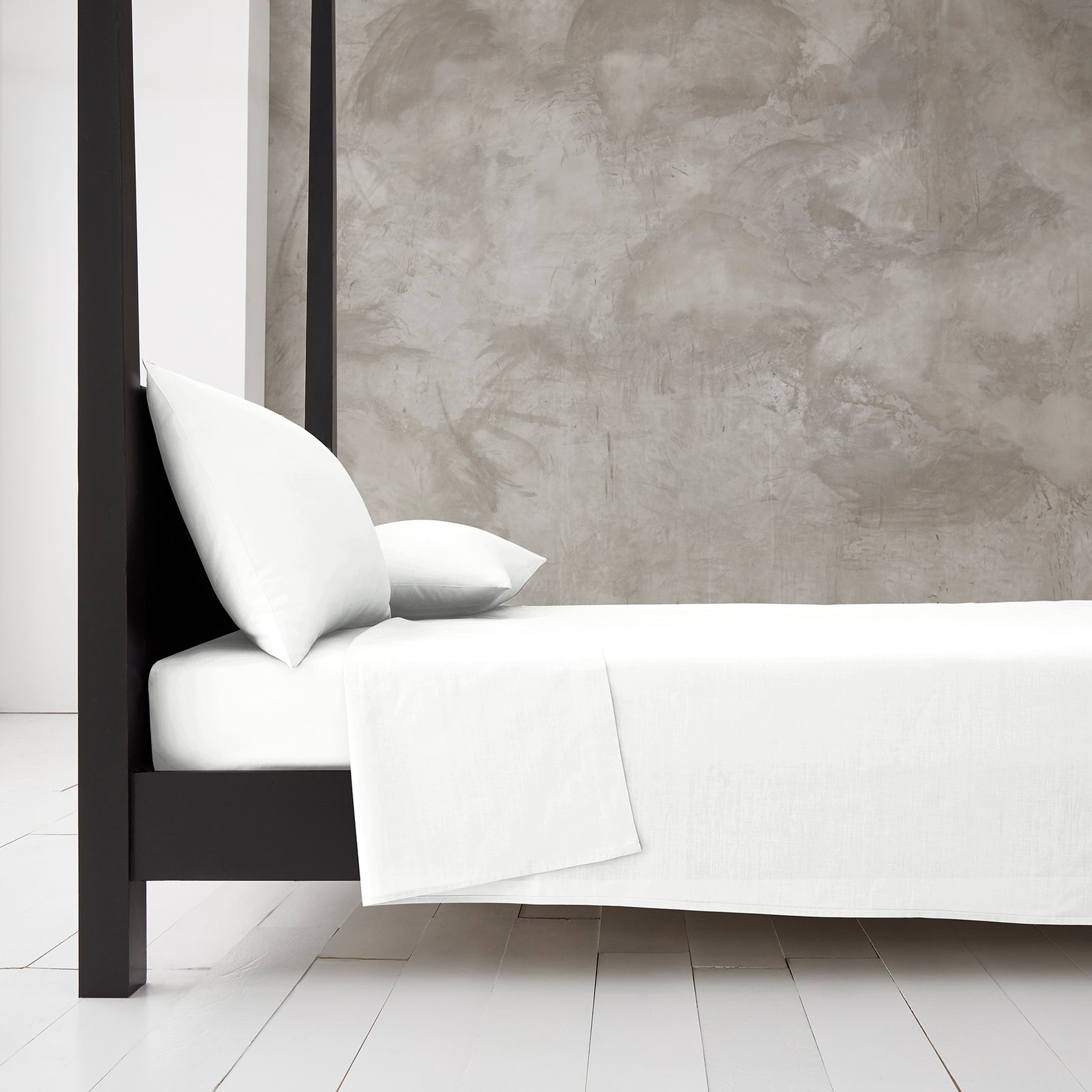 FLAT SHEET WHITE Super Soft Breathable Flat Bed Sheet - White - Image 1
