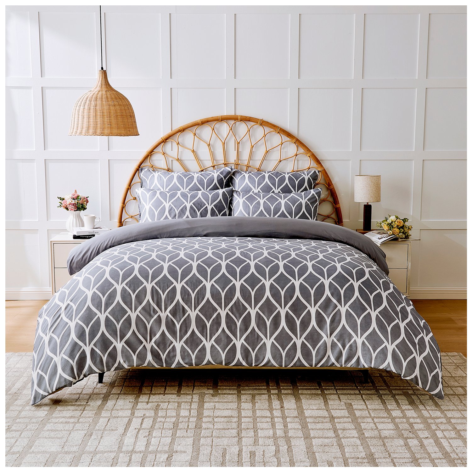 6.1002585 Striking Geometric Reversible Duvet Cover Set Grey