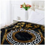 Luxury Geometric Fleece Throw - Black