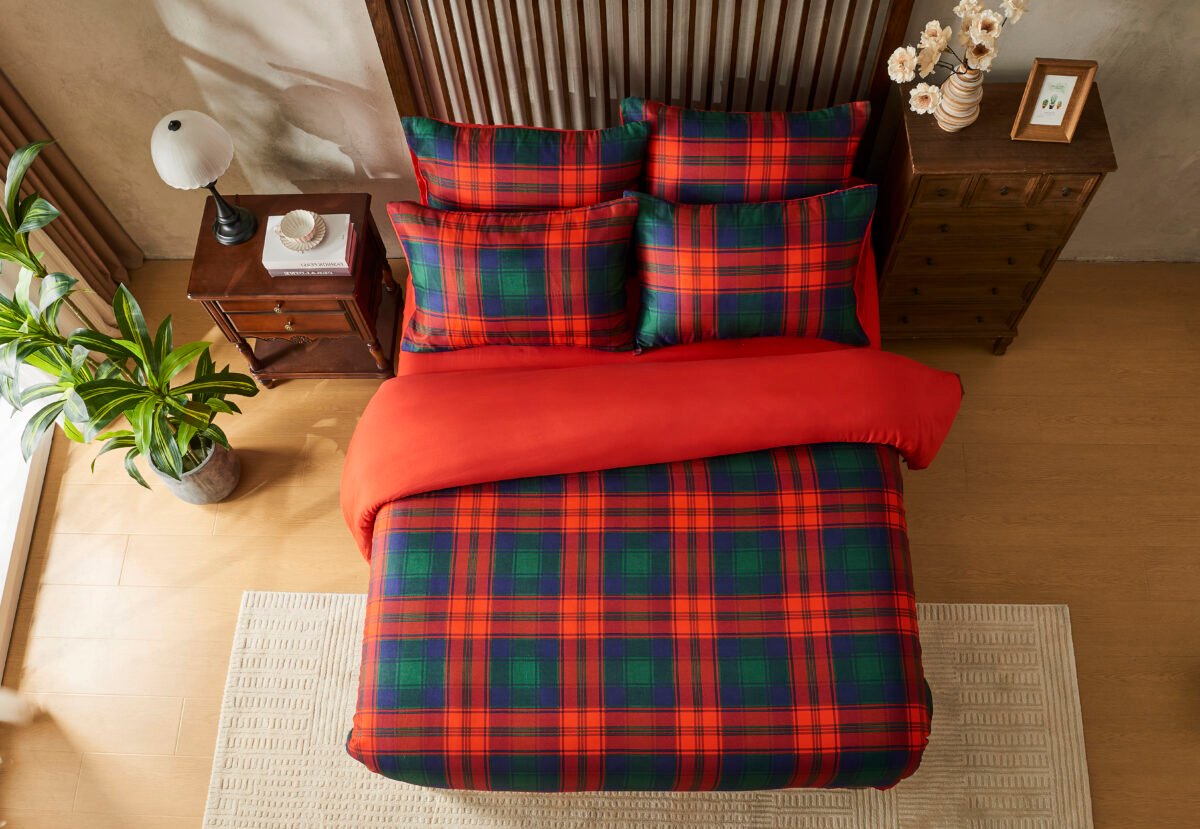 Scottish Tartan Check Reversible Duvet Cover Set Navy/Red