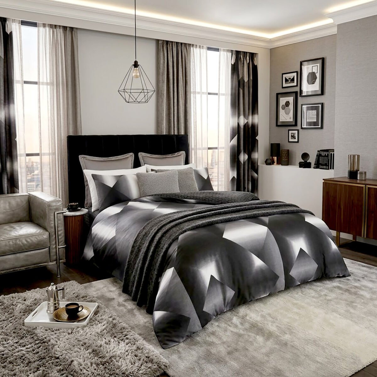 Luxury 3D Triangle Duvet Set - Black/White
