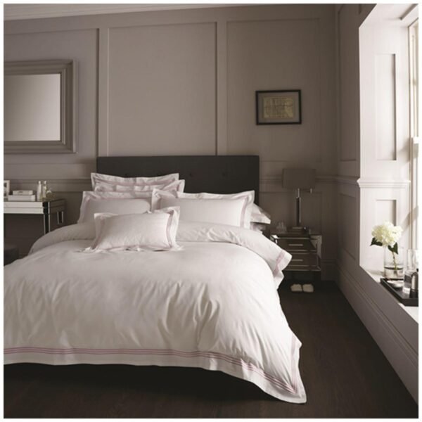 Hotel Quality Duvet Cover Set - White/Pink