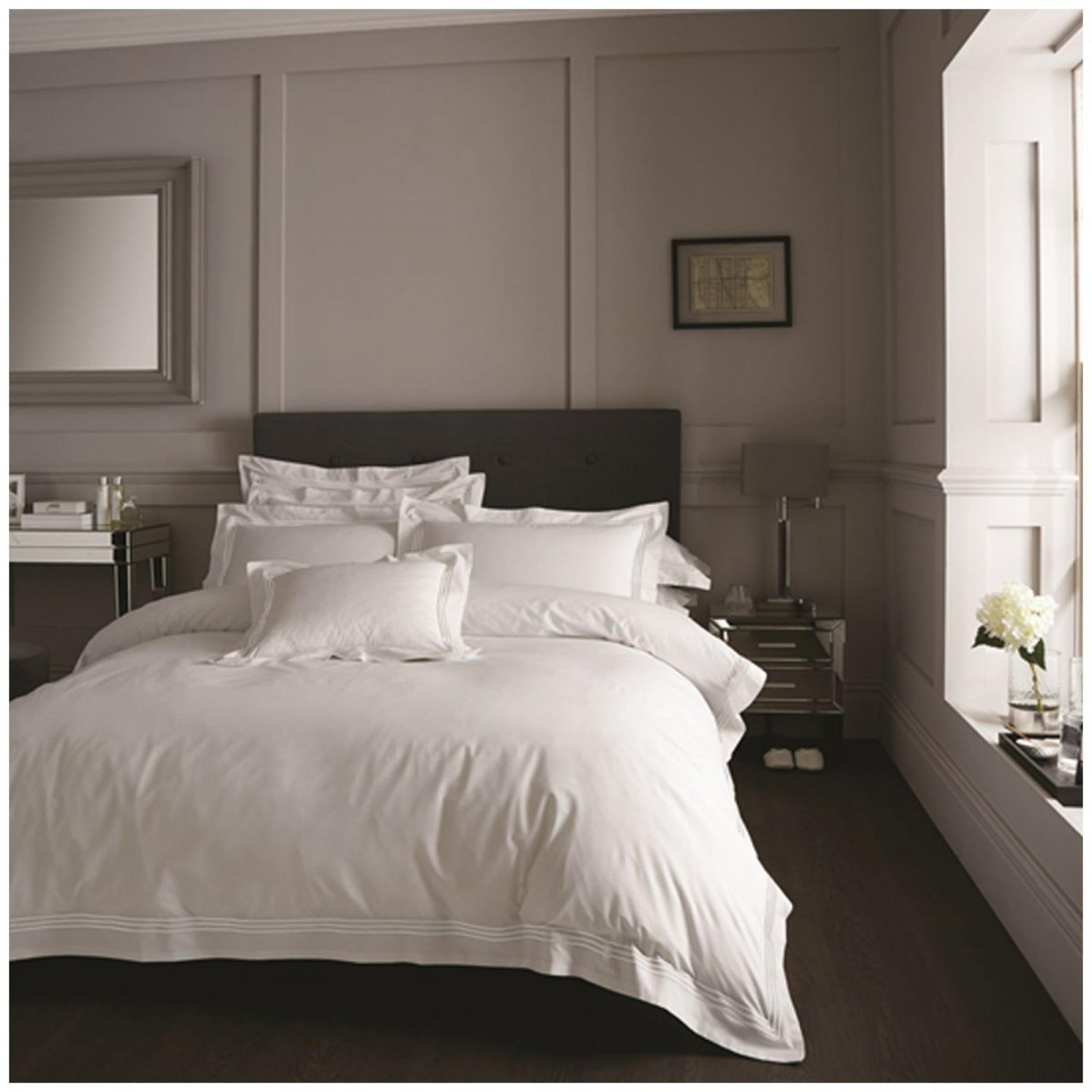 White-White Hotel Quality Duvet Cover Set - White/White