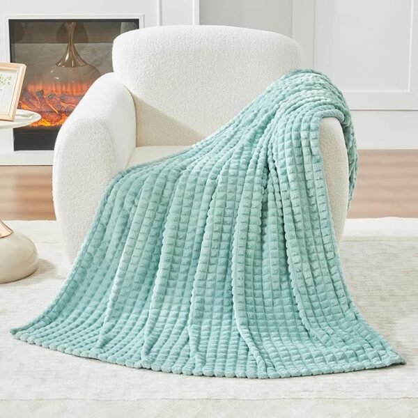 Luxury Textured Fleece Throw - Green