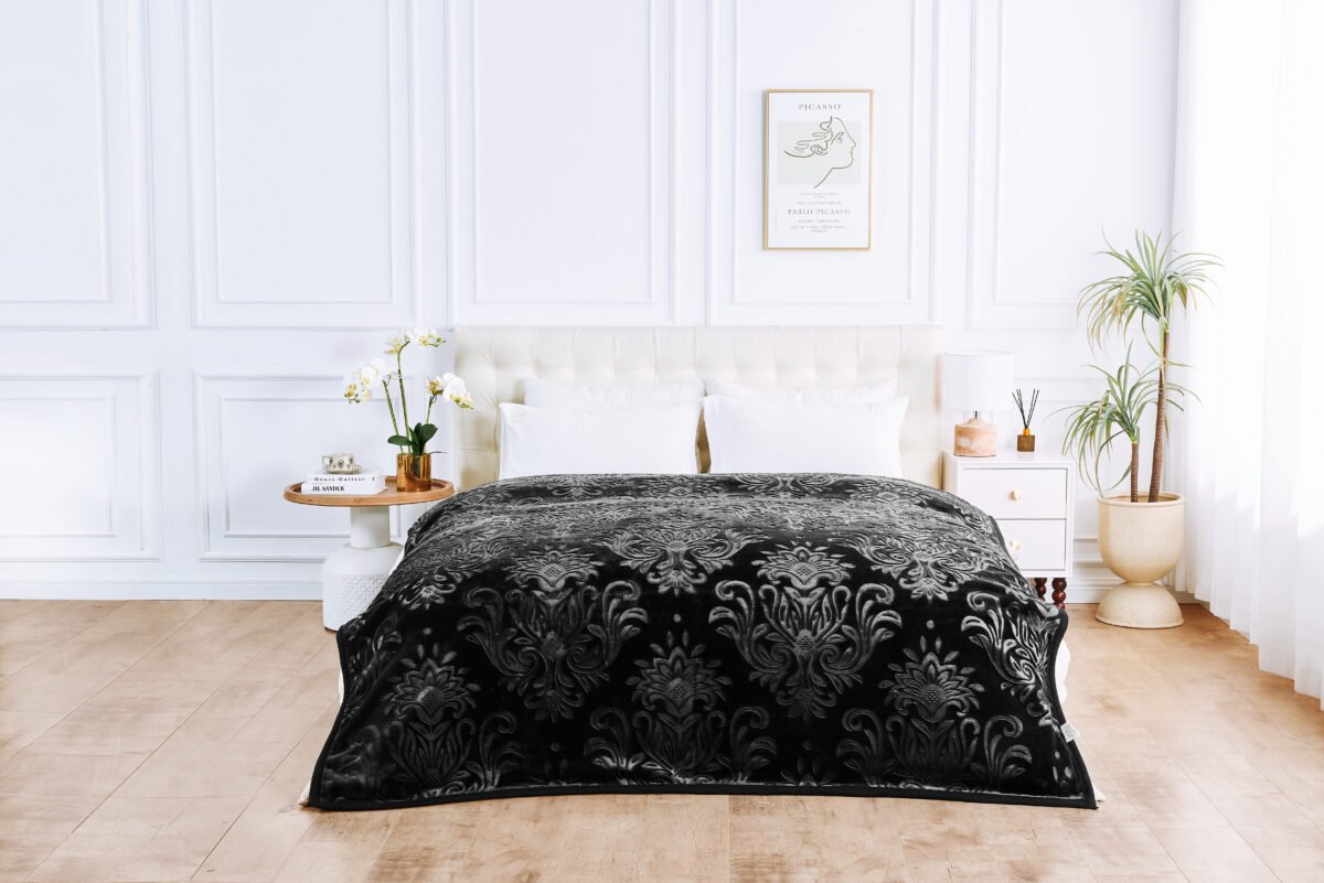 Deluxe Fleece Sherpa Cosy Blanket - Black