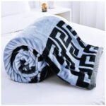 Sherpa Fleece Cosy Weighted Blanket 4Kg - Image 9