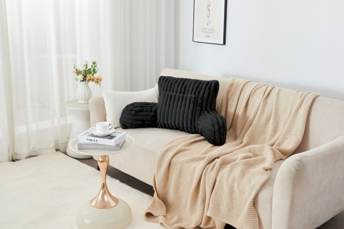 Cosy Heated Ribbed Cuddle Cushion with Armrest Support - Black