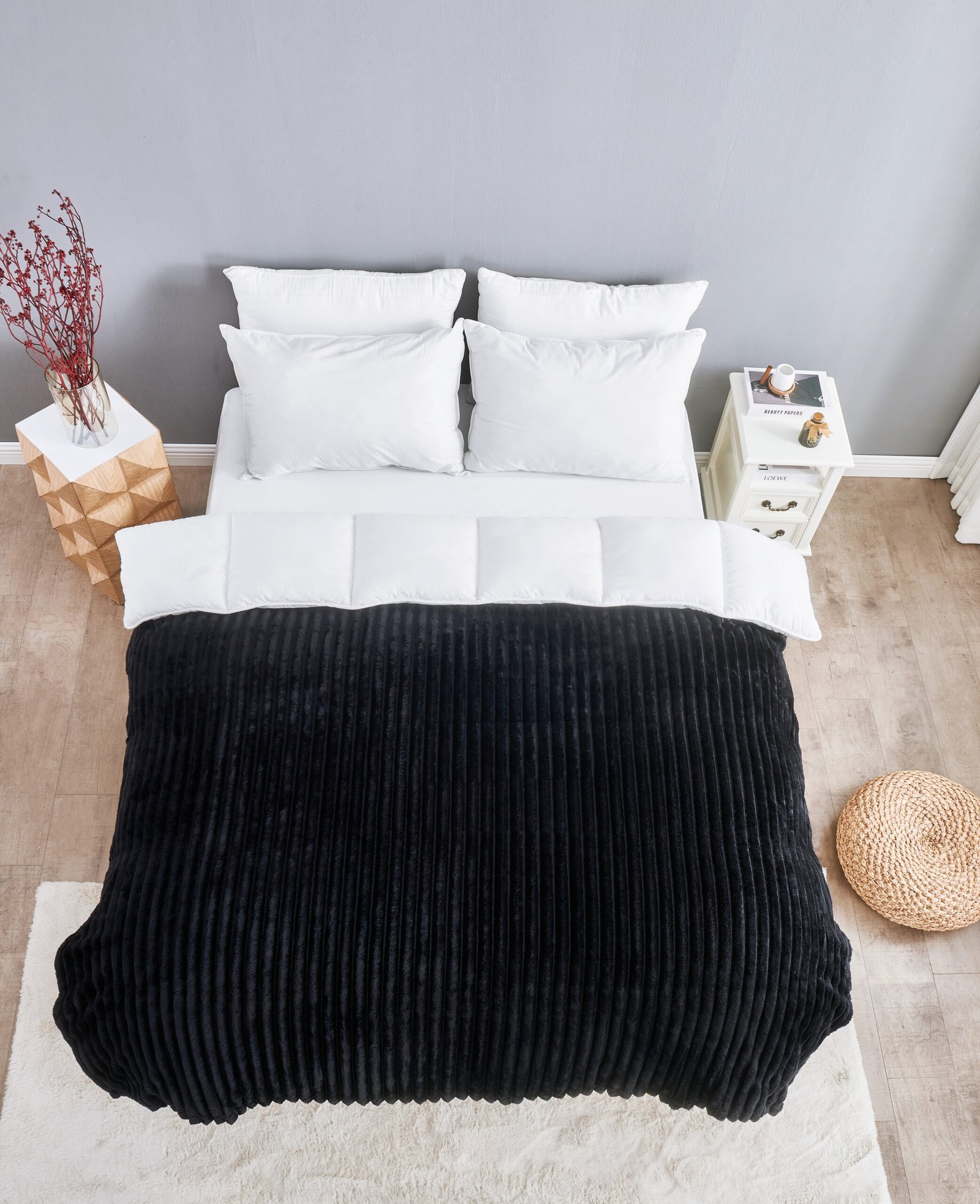 Black 1 Luxury Ribbed Fleece Throw - Black