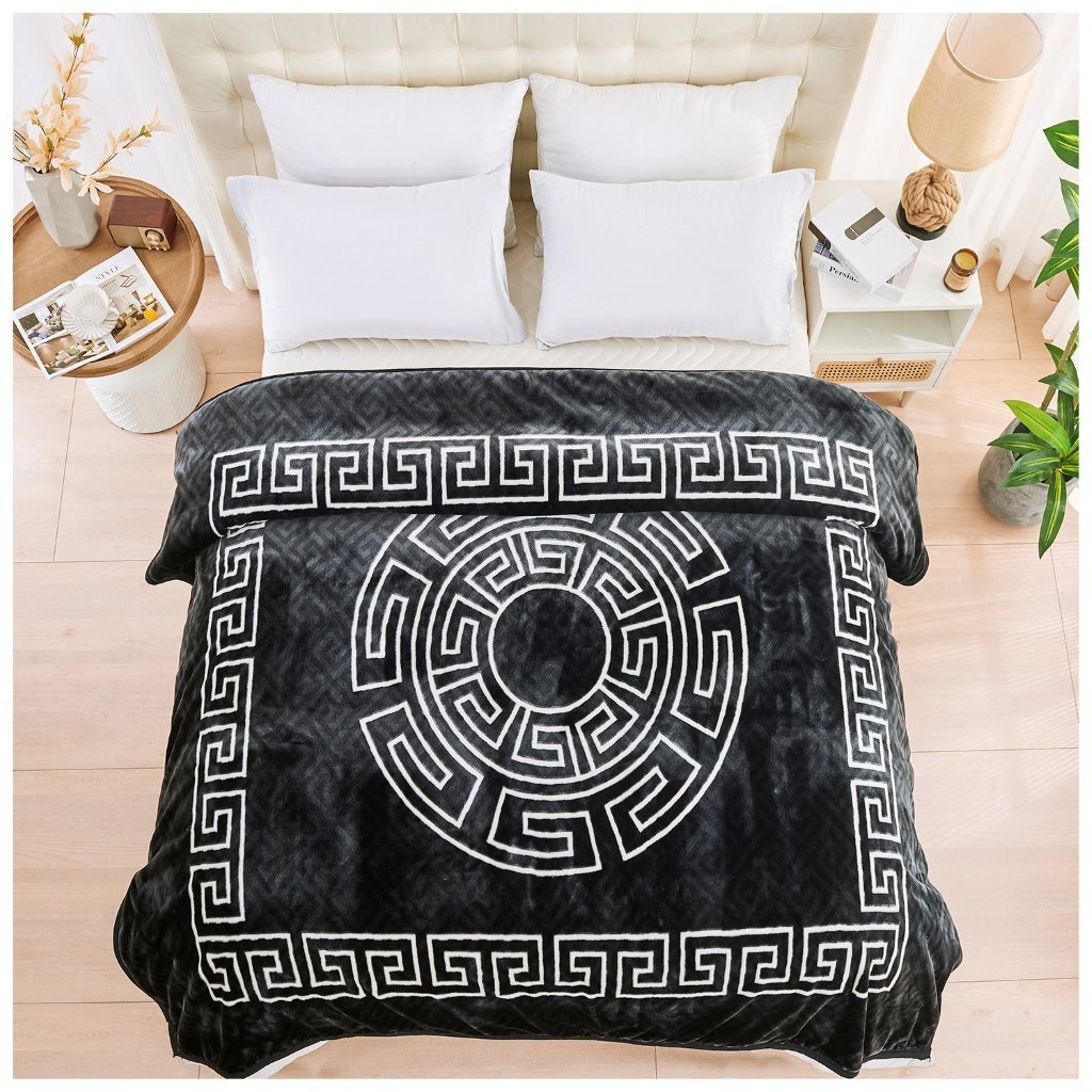 Black, White 5 Luxury Greek Key Fleece Blanket Black/White