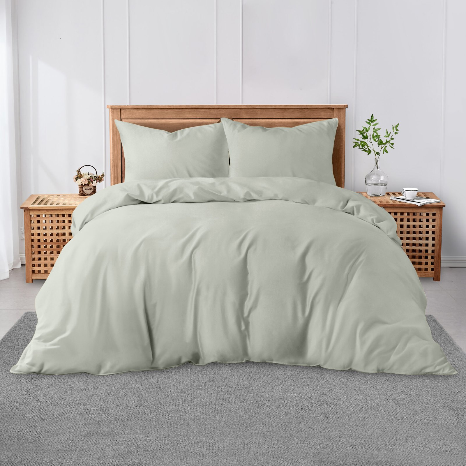 Bed,With,Four,Pillows,,Duvet,And,White,Bed,Linen,Isolated/ Luxury Plain Soft Duvet Cover Set - Duck Egg