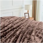 Blossom Heart Heavy Blanket 4kg - Coffee - Image 6