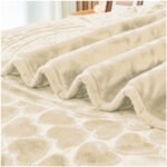 Blossom Heart Heavy Blanket 4kg - Cream - Image 6