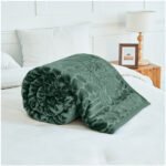 Blossom Heart Heavy Blanket 4kg - Green - Image 7