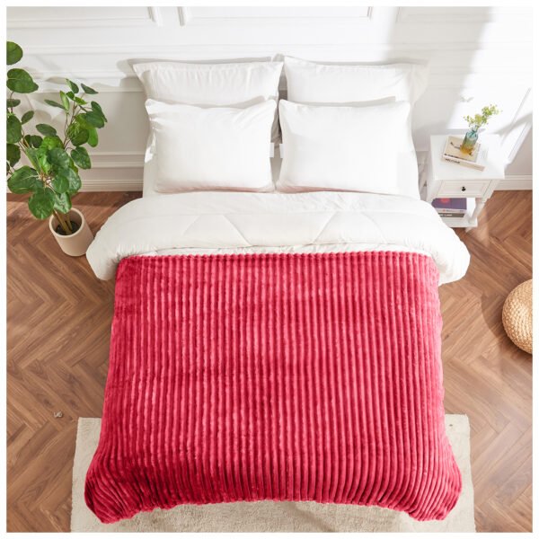 Luxury Ribbed Fleece Throw - Red