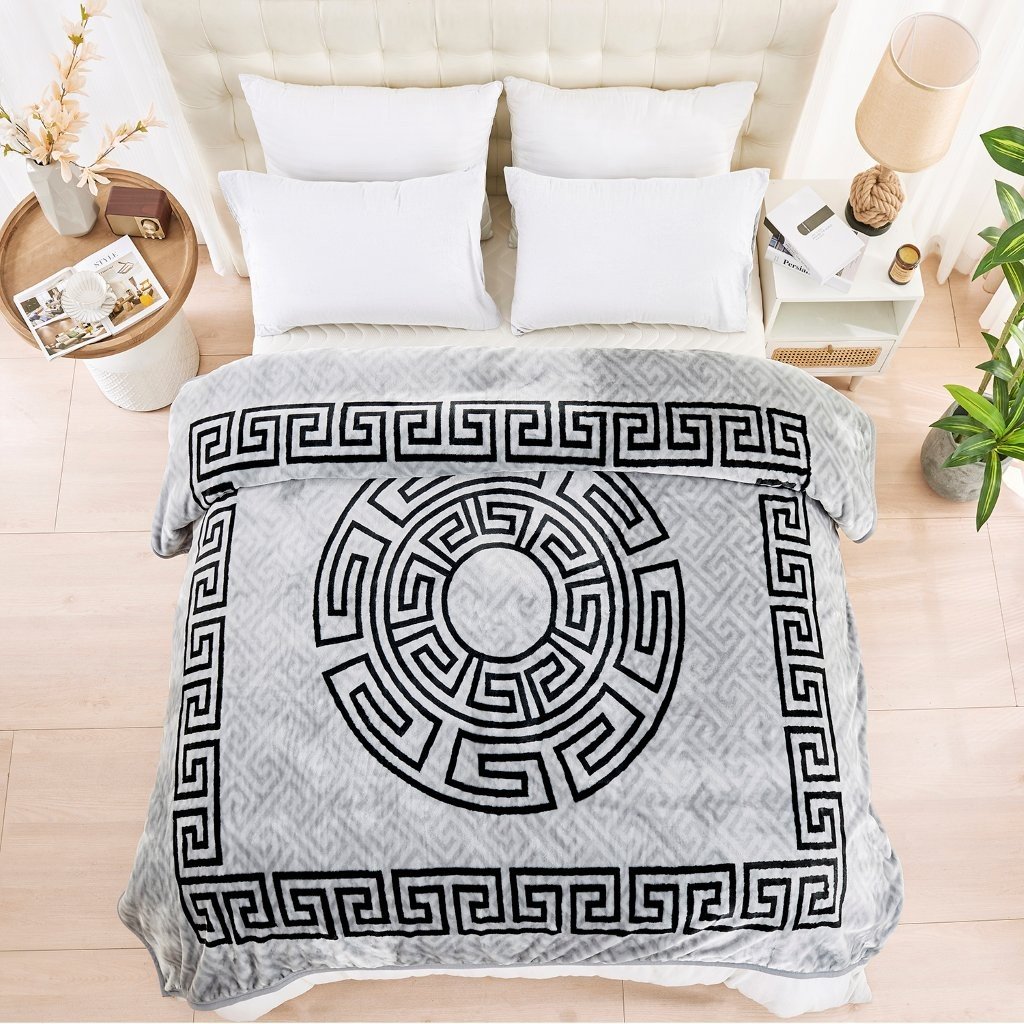 Luxury Greek Key Fleece Blanket Silver/Black