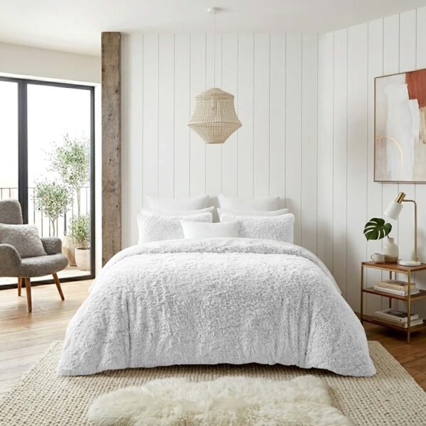 Hug & Snug Fluffy Duvet Cover Set - White