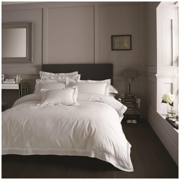 Hotel Quality Duvet Cover Set - White/Grey