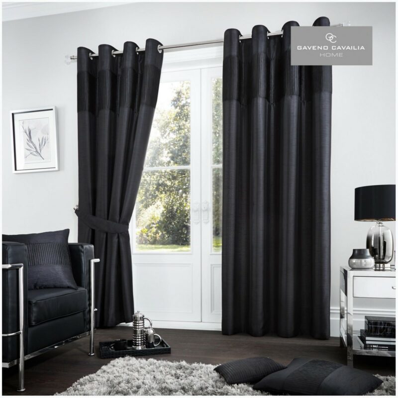 31123729 fuel door curtain 55x90 black 1 2